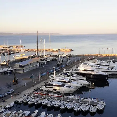 50 M2 - Le Port, * Hyeres