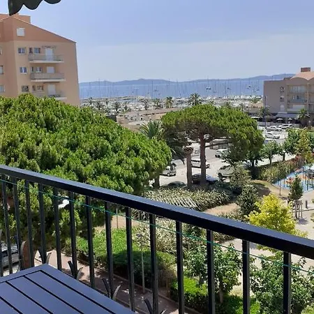 Apartment 50 M2 - Le Port, Hyeres