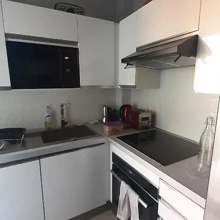 50 M2 - Le Port, * Hyeres
